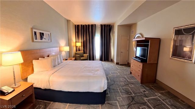 211 East Flamingo Road 817, Las Vegas, NV 89169
