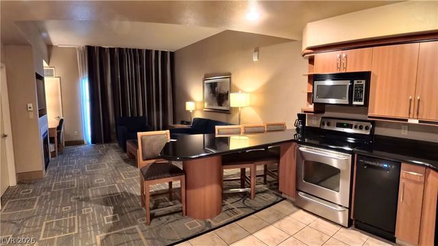 211 East Flamingo Road 817, Las Vegas, NV 89169
