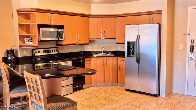211 East Flamingo Road 817, Las Vegas, NV 89169