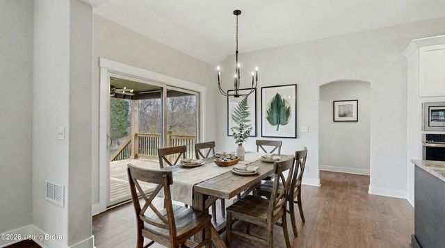 10400 Martinside Dr, Louisville, KY 40291