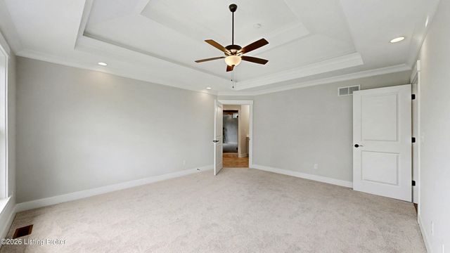 10400 Martinside Dr, Louisville, KY 40291