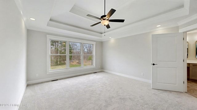 10400 Martinside Dr, Louisville, KY 40291