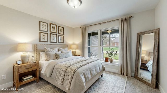 10400 Martinside Dr, Louisville, KY 40291