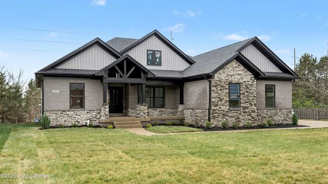 10400 Martinside Dr, Louisville, KY 40291