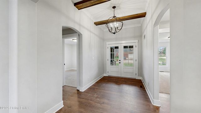 10400 Martinside Dr, Louisville, KY 40291