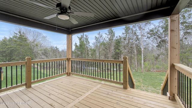 10400 Martinside Dr, Louisville, KY 40291