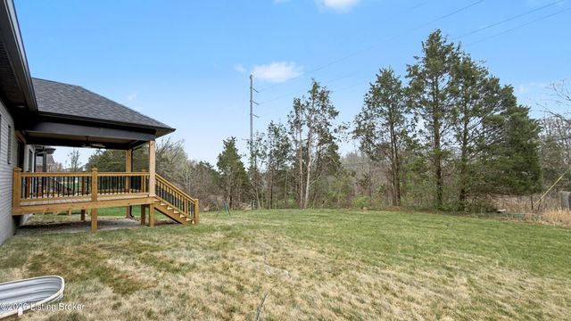 10400 Martinside Dr, Louisville, KY 40291