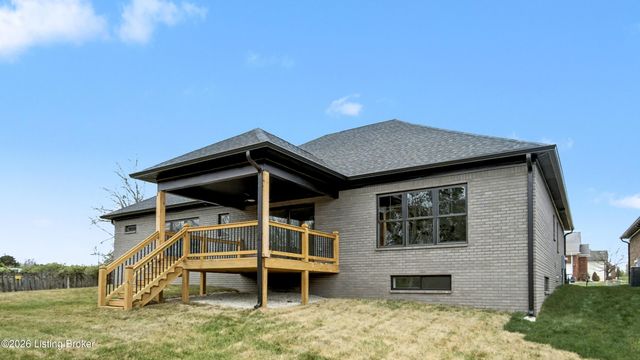 10400 Martinside Dr, Louisville, KY 40291