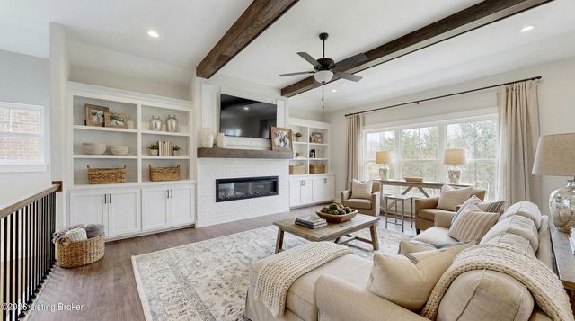 10400 Martinside Dr, Louisville, KY 40291