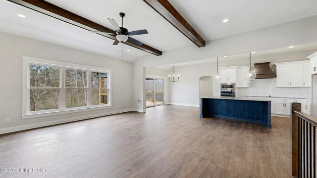 10400 Martinside Dr, Louisville, KY 40291