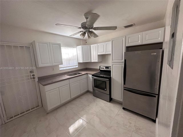 1220 NW 53rd St 1222, Miami, FL 33142