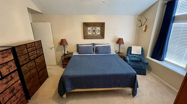 132 Cotton Drive, Lake Jackson, TX 77566