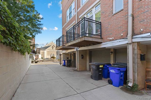 4406 3rd Street 2, Detroit, MI 48201