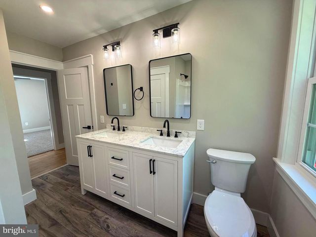 1545 E BUCKSHUTEM RD, Millville, NJ 08332