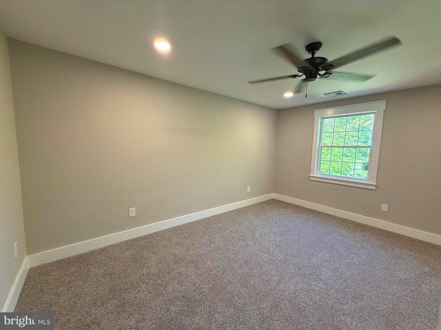 1545 E BUCKSHUTEM RD, Millville, NJ 08332