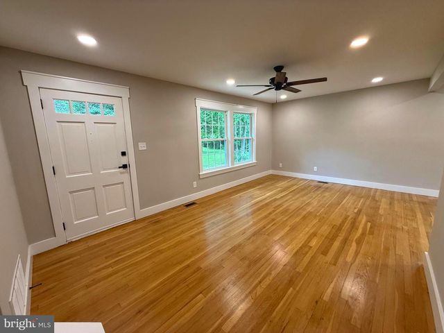1545 E BUCKSHUTEM RD, Millville, NJ 08332