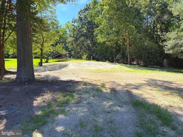 1545 E BUCKSHUTEM RD, Millville, NJ 08332