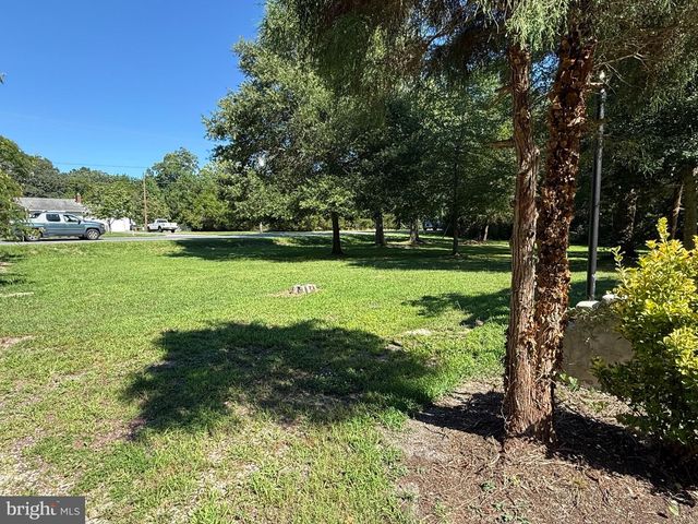 1545 E BUCKSHUTEM RD, Millville, NJ 08332