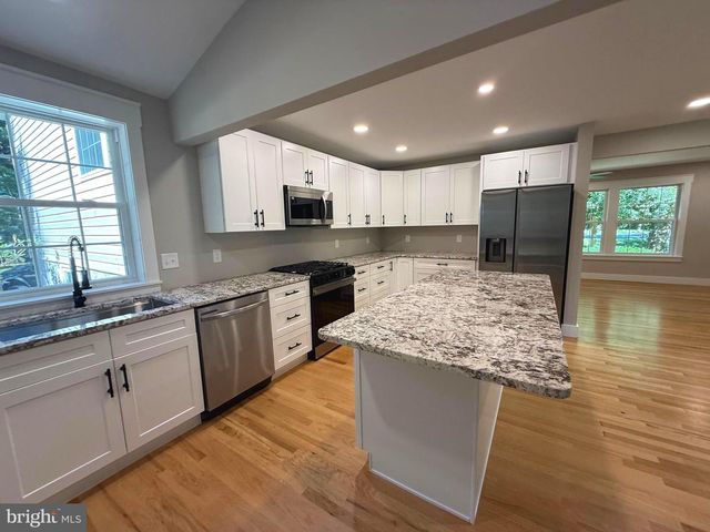 1545 E BUCKSHUTEM RD, Millville, NJ 08332