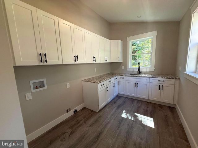 1545 E BUCKSHUTEM RD, Millville, NJ 08332