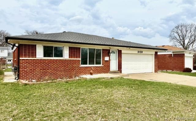 2123 Common Road, Warren, MI 48092