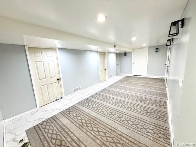 2123 Common Road, Warren, MI 48092