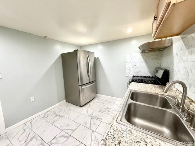 2123 Common Road, Warren, MI 48092