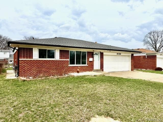 2123 Common Road, Warren, MI 48092