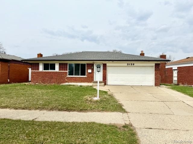 2123 Common Road, Warren, MI 48092