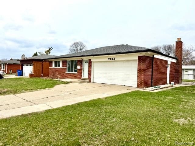 2123 Common Road, Warren, MI 48092