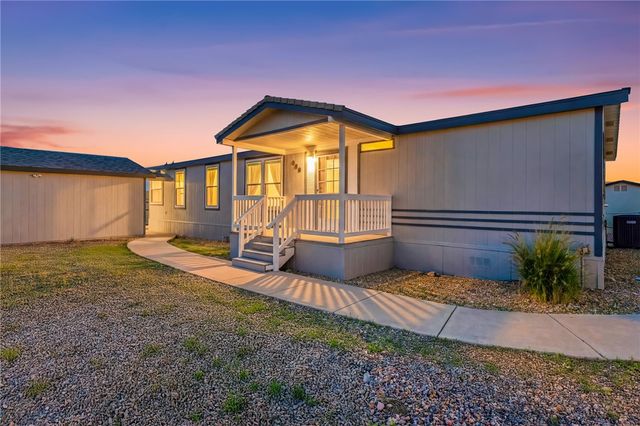 669 Oak Avenue, Bullhead City, AZ 86429