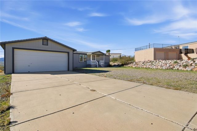 669 Oak Avenue, Bullhead City, AZ 86429