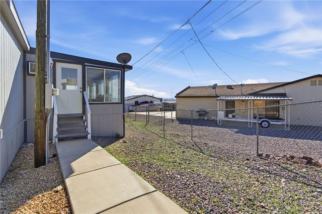 669 Oak Avenue, Bullhead City, AZ 86429