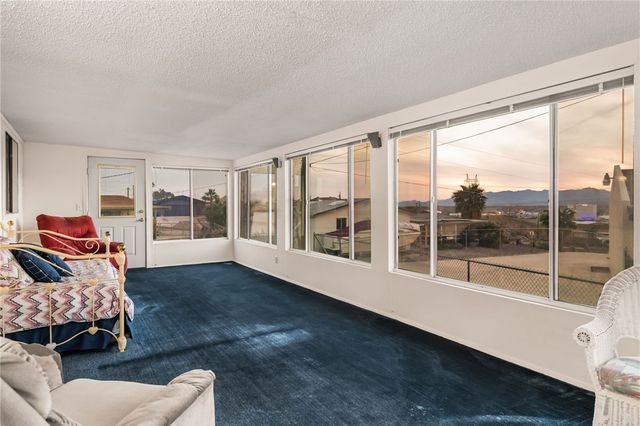 669 Oak Avenue, Bullhead City, AZ 86429