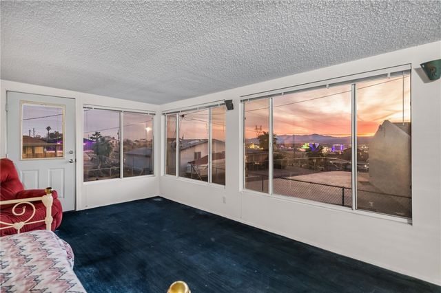 669 Oak Avenue, Bullhead City, AZ 86429