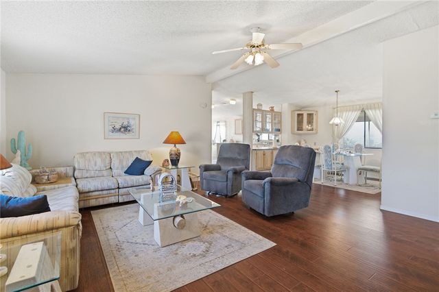 669 Oak Avenue, Bullhead City, AZ 86429