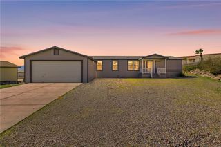 669 Oak Avenue, Bullhead City, AZ 86429