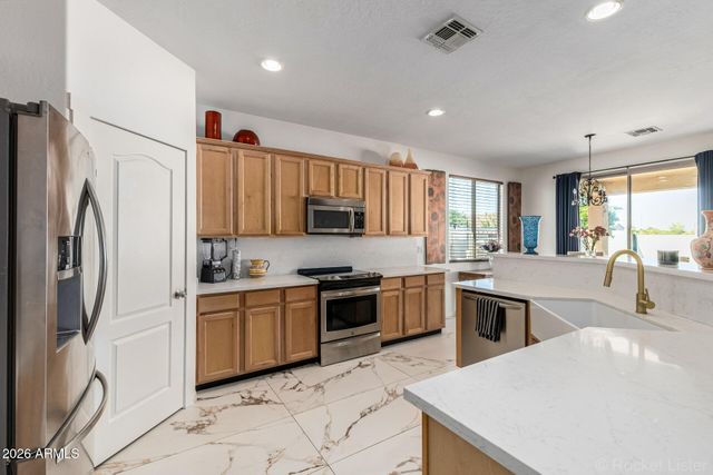 2970 E ANDRE Avenue, Gilbert, AZ 85298