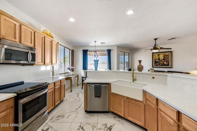 2970 E ANDRE Avenue, Gilbert, AZ 85298