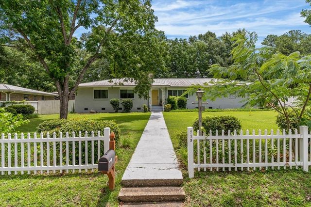 713 Bridlewreath Avenue, Dothan, AL 36301