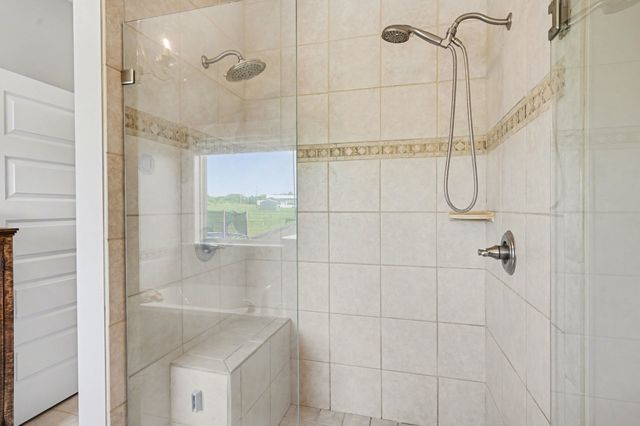 948 Goslin Branch Rd, Burns, TN 37029