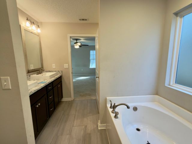 201 Wainwright Drive, Crestview, FL 32539