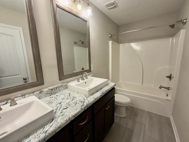 201 Wainwright Drive, Crestview, FL 32539