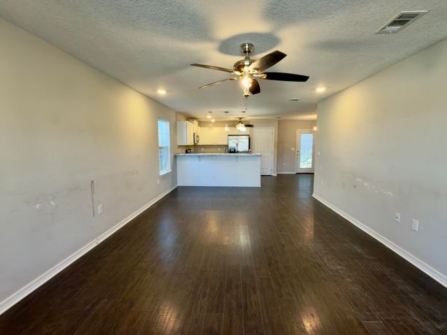 201 Wainwright Drive, Crestview, FL 32539