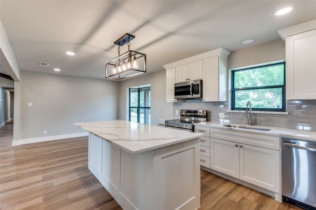 2215 Lake Sharon Drive, Corinth, TX 76210