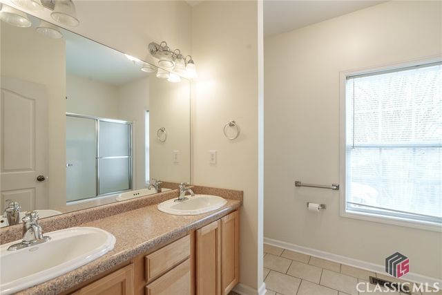 550 Oak Ridge Drive, Oxford, GA 30054