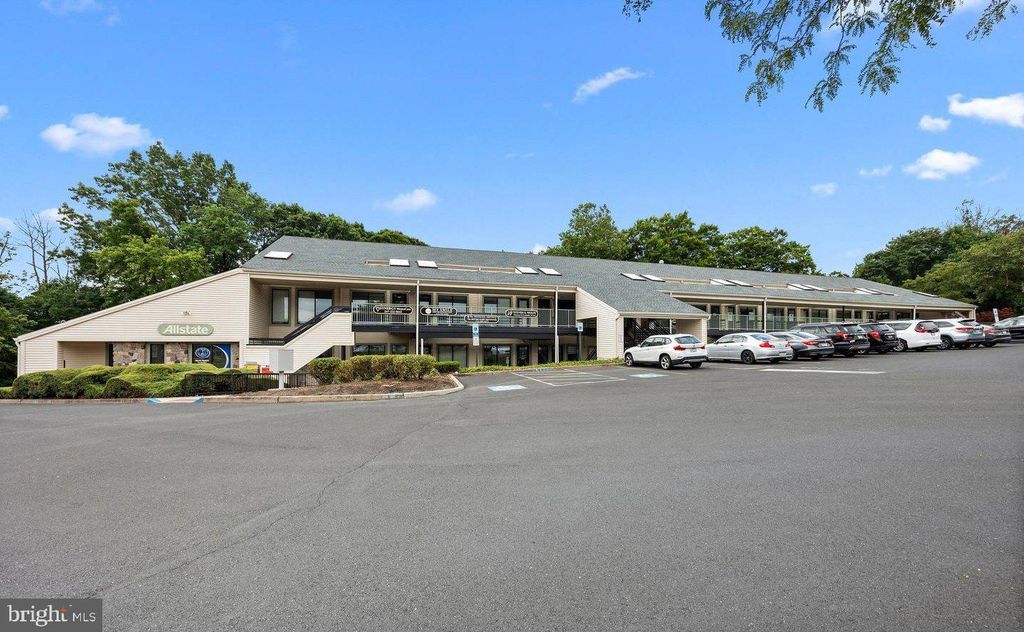 295 BUCK RD #112, SOUTHAMPTON, PA 18966 — exterior