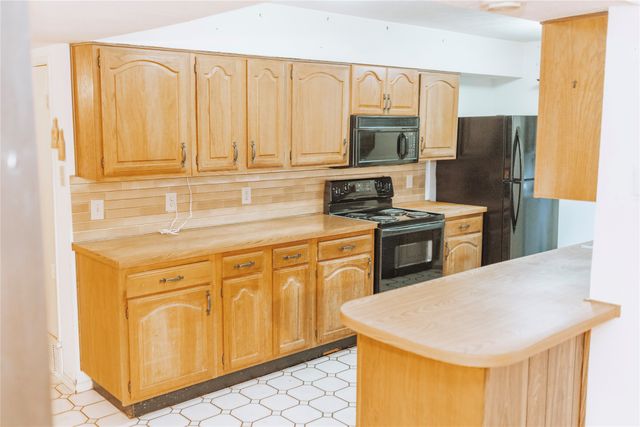 2609 Treeview Drive, Arlington, TX 76016