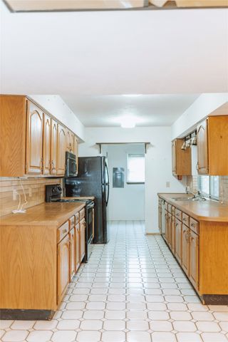 2609 Treeview Drive, Arlington, TX 76016