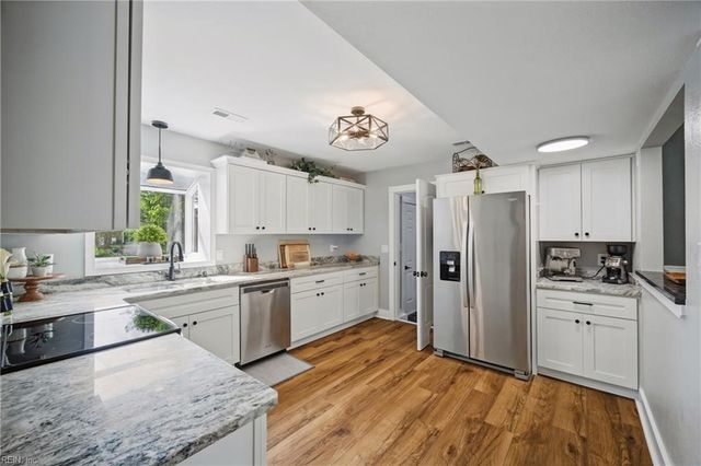 121 Hidalgo DR, Hampton, VA 23669